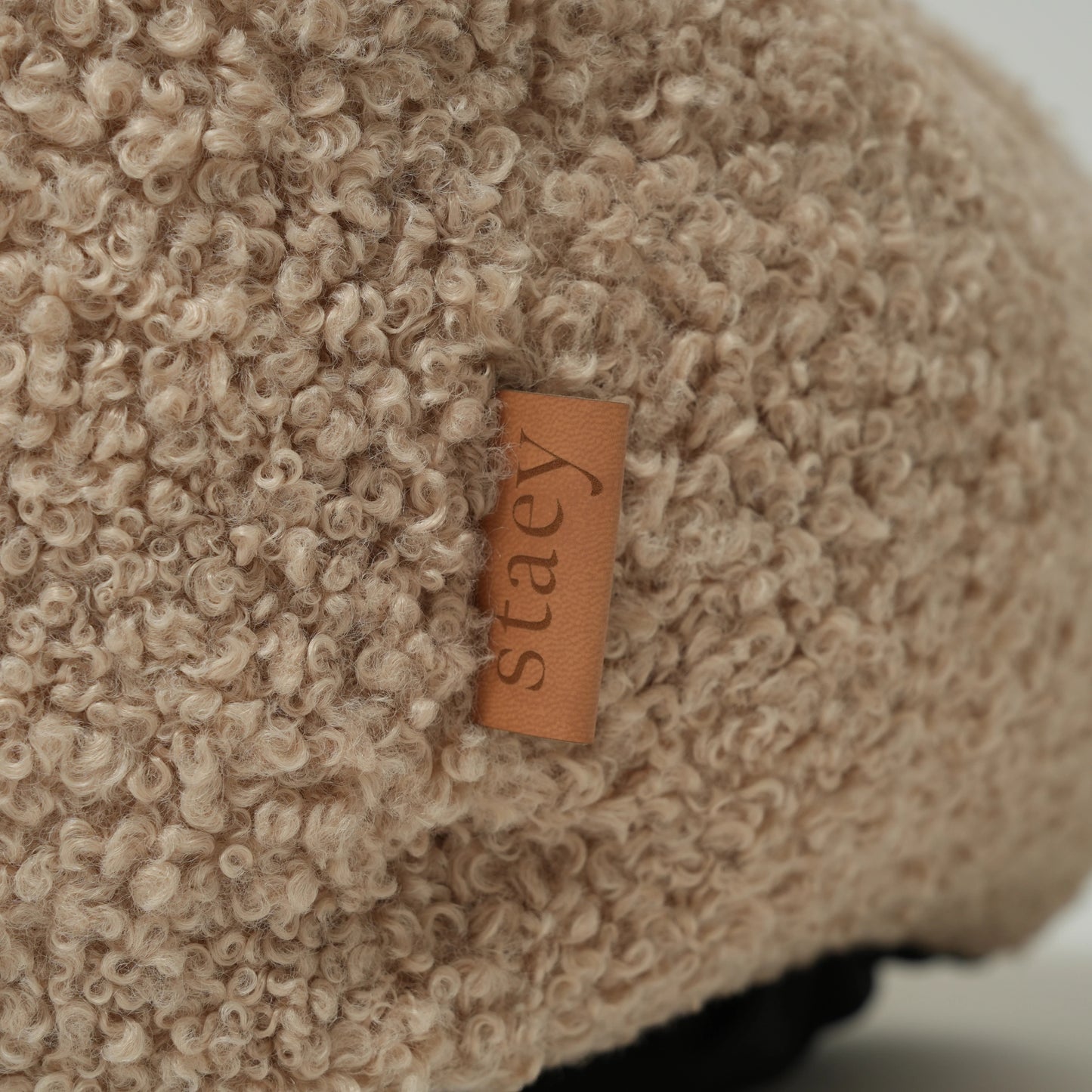 Dog Bed Tora | Sand Curly – Cozy & Stylish Plush Dog Bed
