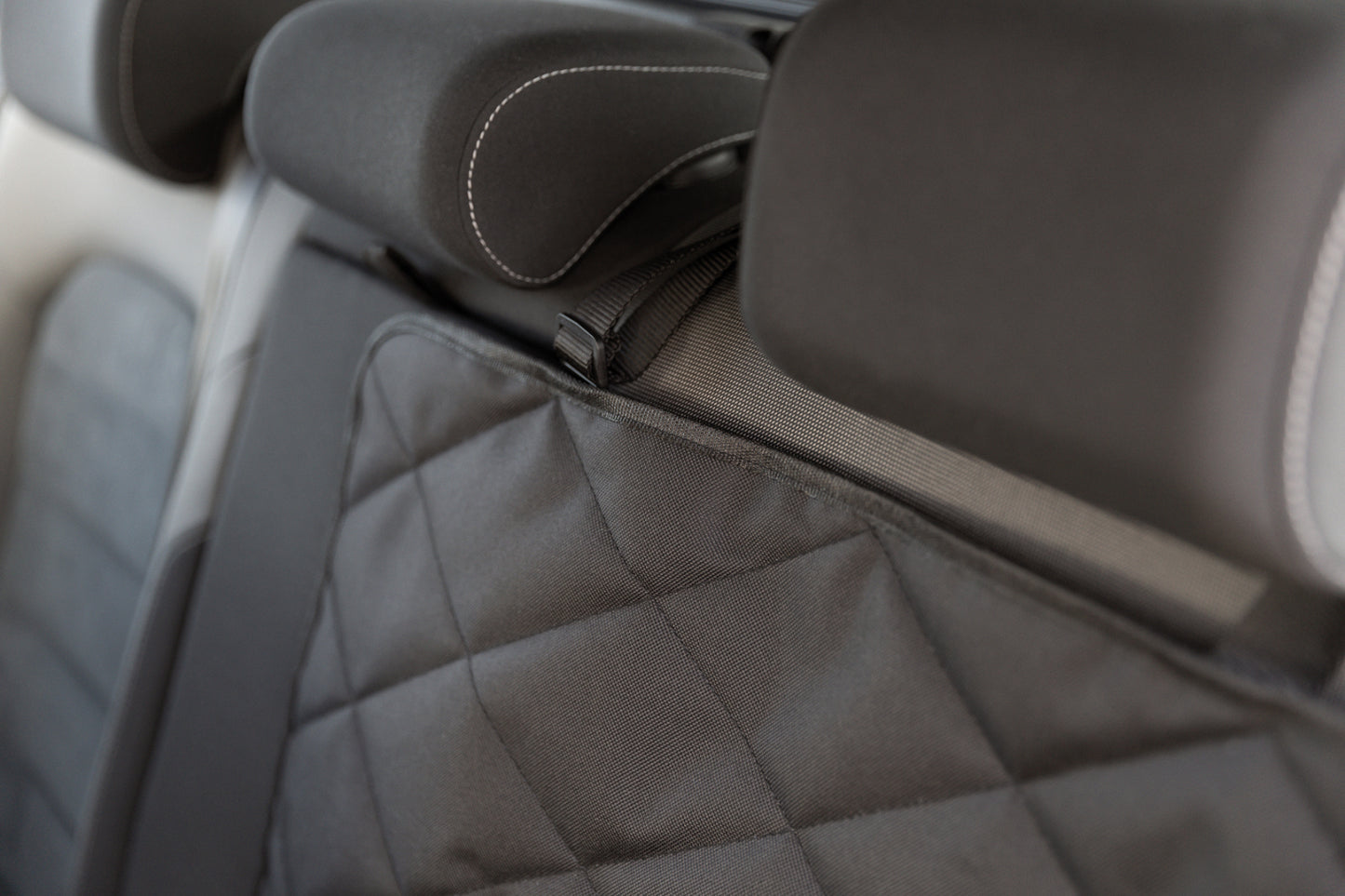 Dog Car Seat Cushion – Booster Pad with Harness Opening (61×10×50 cm)