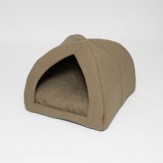 Dog Cave Oat Bouclé – Cozy & Stylish Enclosed Dog Bed