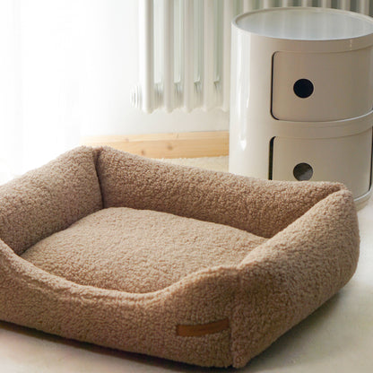 Frida Teddy Pet Bed – Effortless Comfort in Timeless Beige