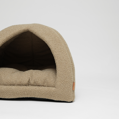 Dog Cave Oat Bouclé – Cozy & Stylish Enclosed Dog Bed