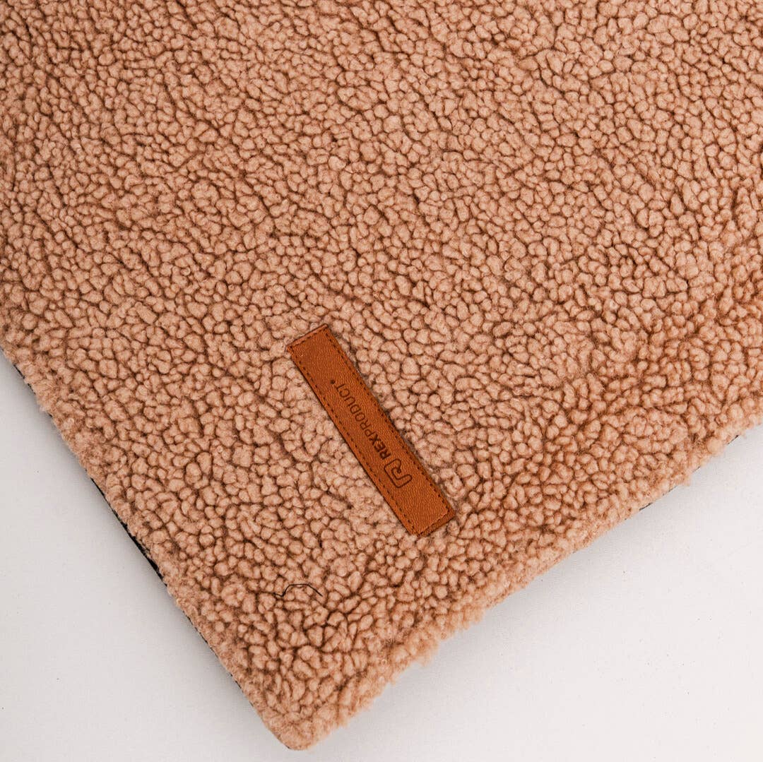 Mia Teddy Travel Mat – Comfort Anywhere, Anytime