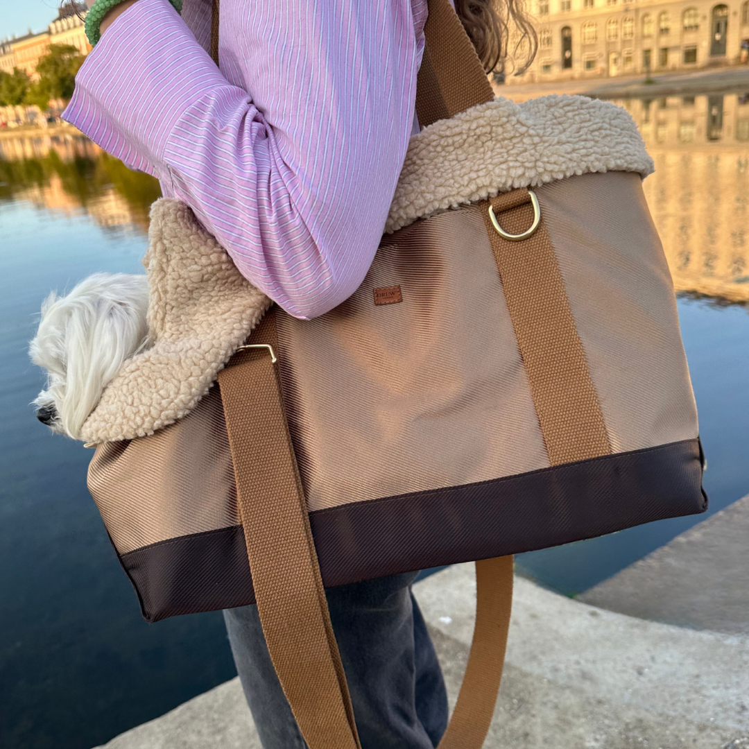 Aspen Sporty Dog Bag with Soft Teddy Fleece