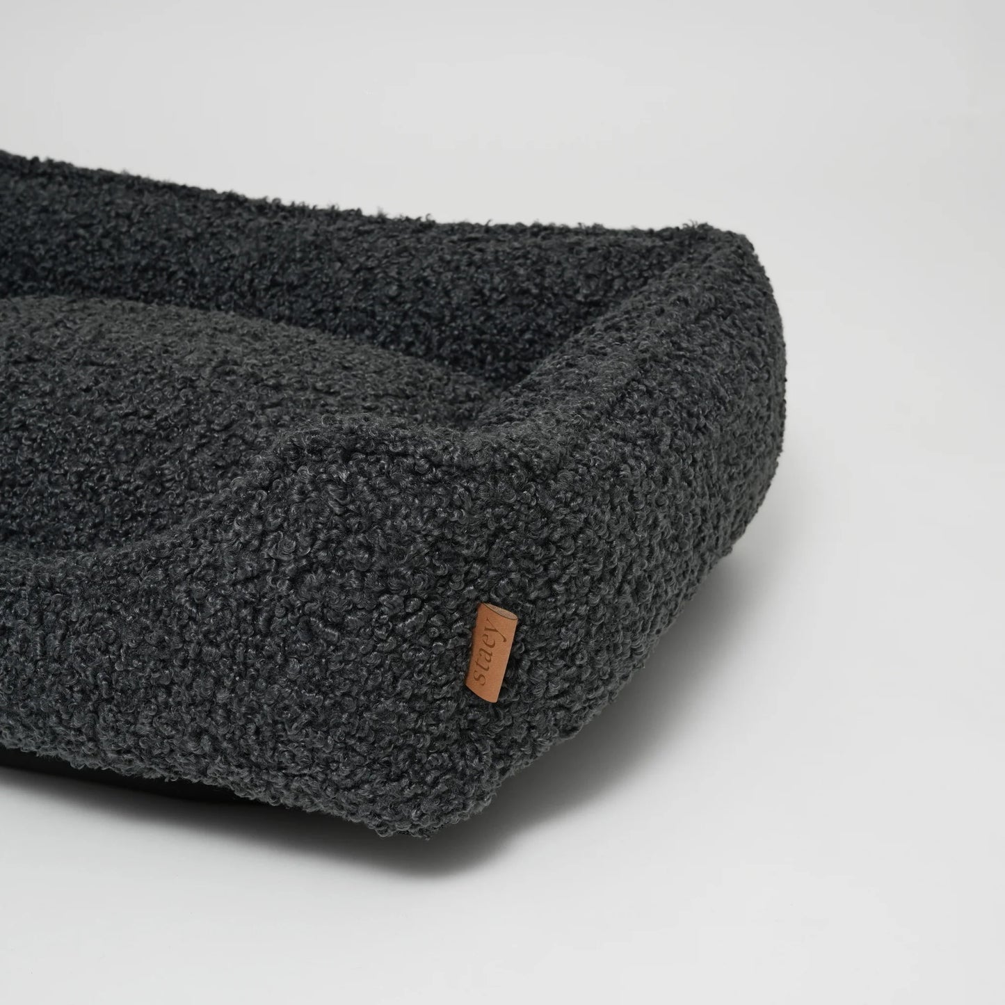 Dog Bed Tora | Storm Curly – Cozy & Stylish Plush Dog Bed