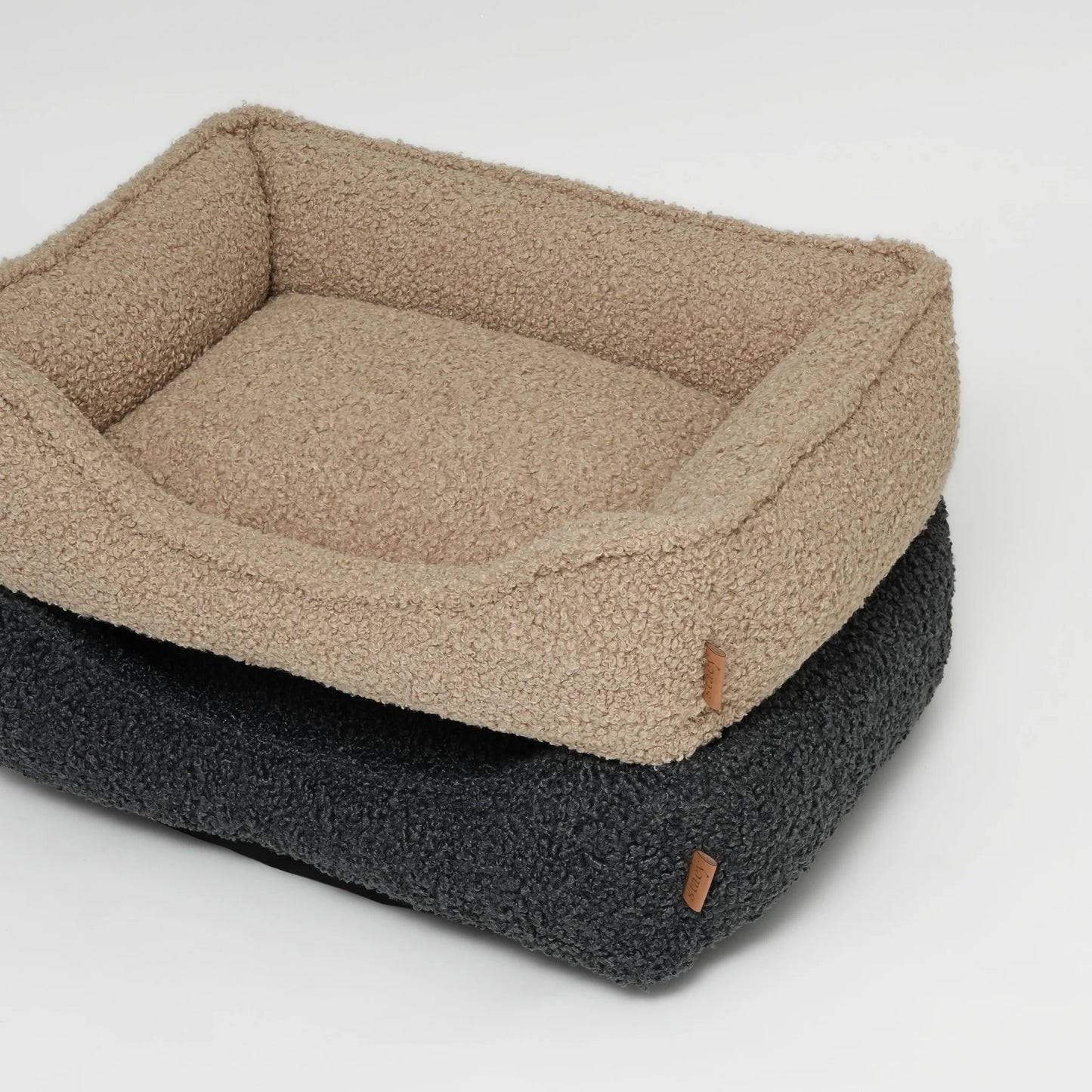 Dog Bed Tora | Sand Curly – Cozy & Stylish Plush Dog Bed