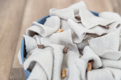 Hide & Sniff Dog Bowl – Interactive Slow Feeder
