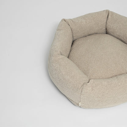 Luna Dog Bed 3.0 | Oat Bouclé – Luxury Danish Design Dog Bed