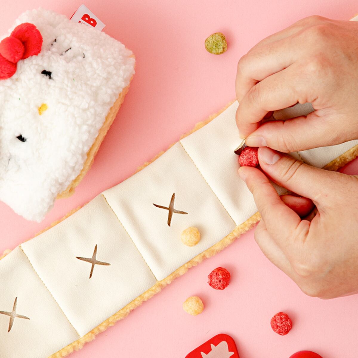 Roll Cake Nose Work Mat for Dogs | 10 Treat Pockets