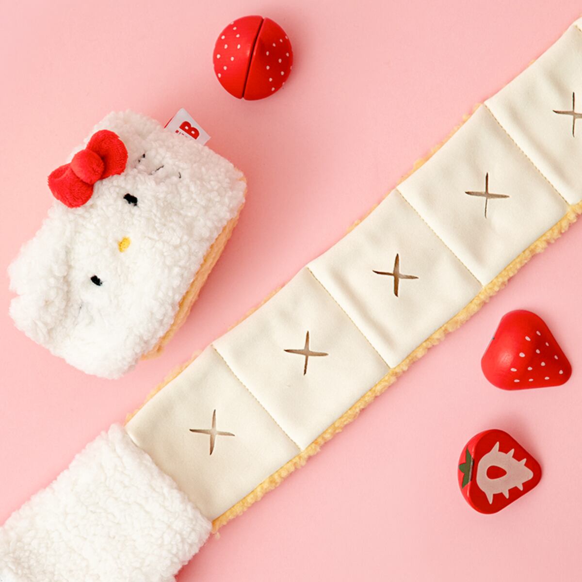 Roll Cake Nose Work Mat for Dogs | 10 Treat Pockets